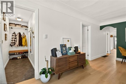 107 Reid Avenue N, Hamilton, ON - Indoor