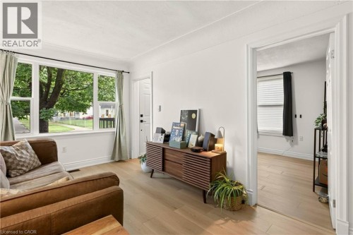 107 Reid Avenue N, Hamilton, ON - Indoor