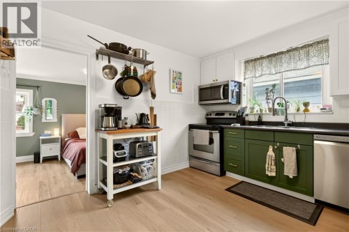 107 Reid Avenue N, Hamilton, ON - Indoor Photo Showing Kitchen With Stainless Steel Kitchen