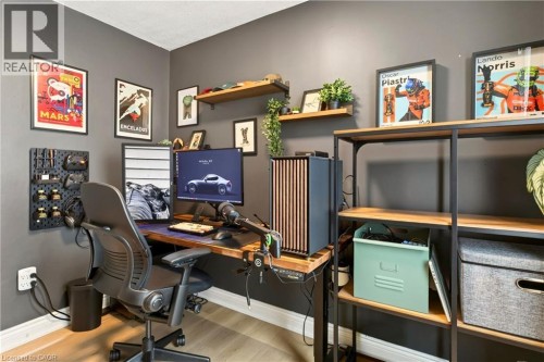 107 Reid Avenue N, Hamilton, ON - Indoor Photo Showing Office