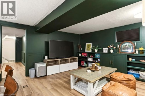 107 Reid Avenue N, Hamilton, ON - Indoor