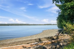 312 Roland Rd Ladysmith, BC V9G 1X8