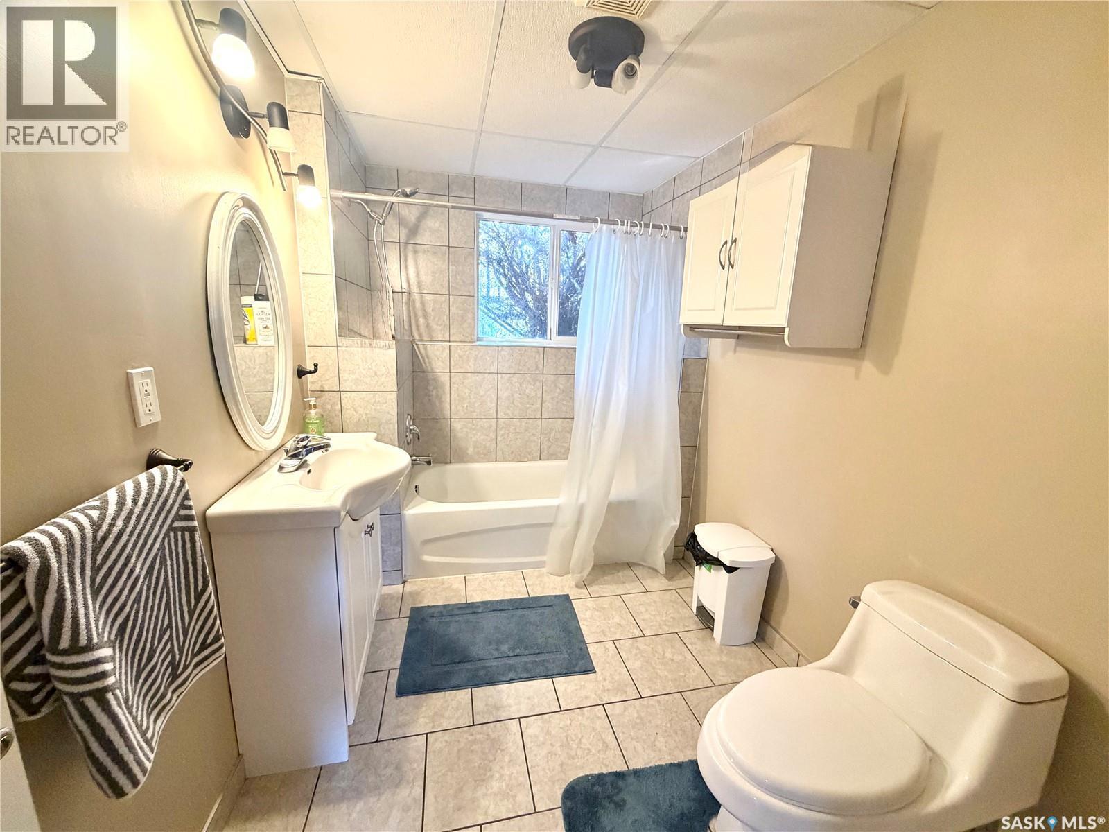 10339 Bunce Crescent, North Battleford, SK - Indoor Photo Showing Bathroom