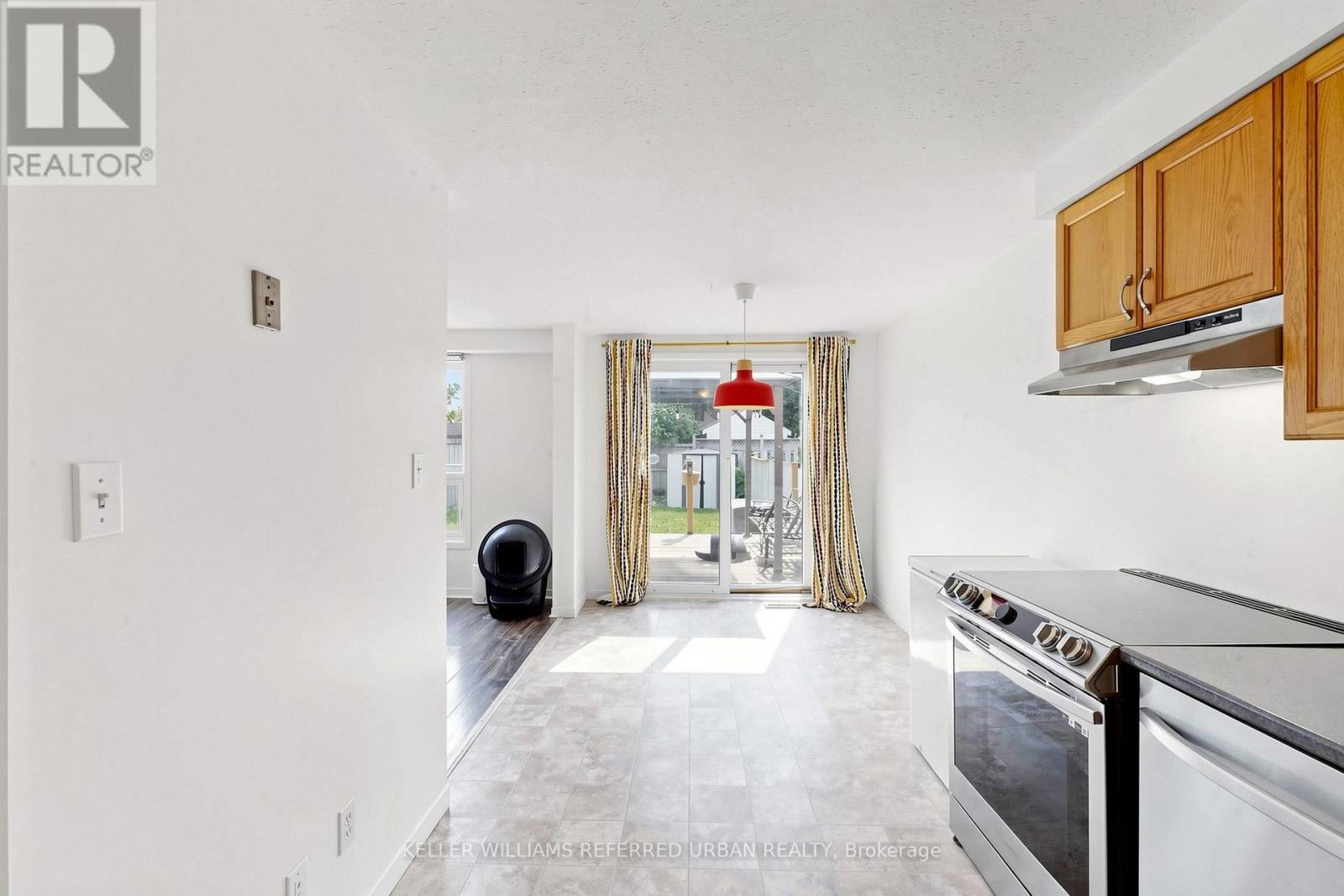 38 Activa Avenue, Kitchener, ON - Indoor Photo Showing Other Room