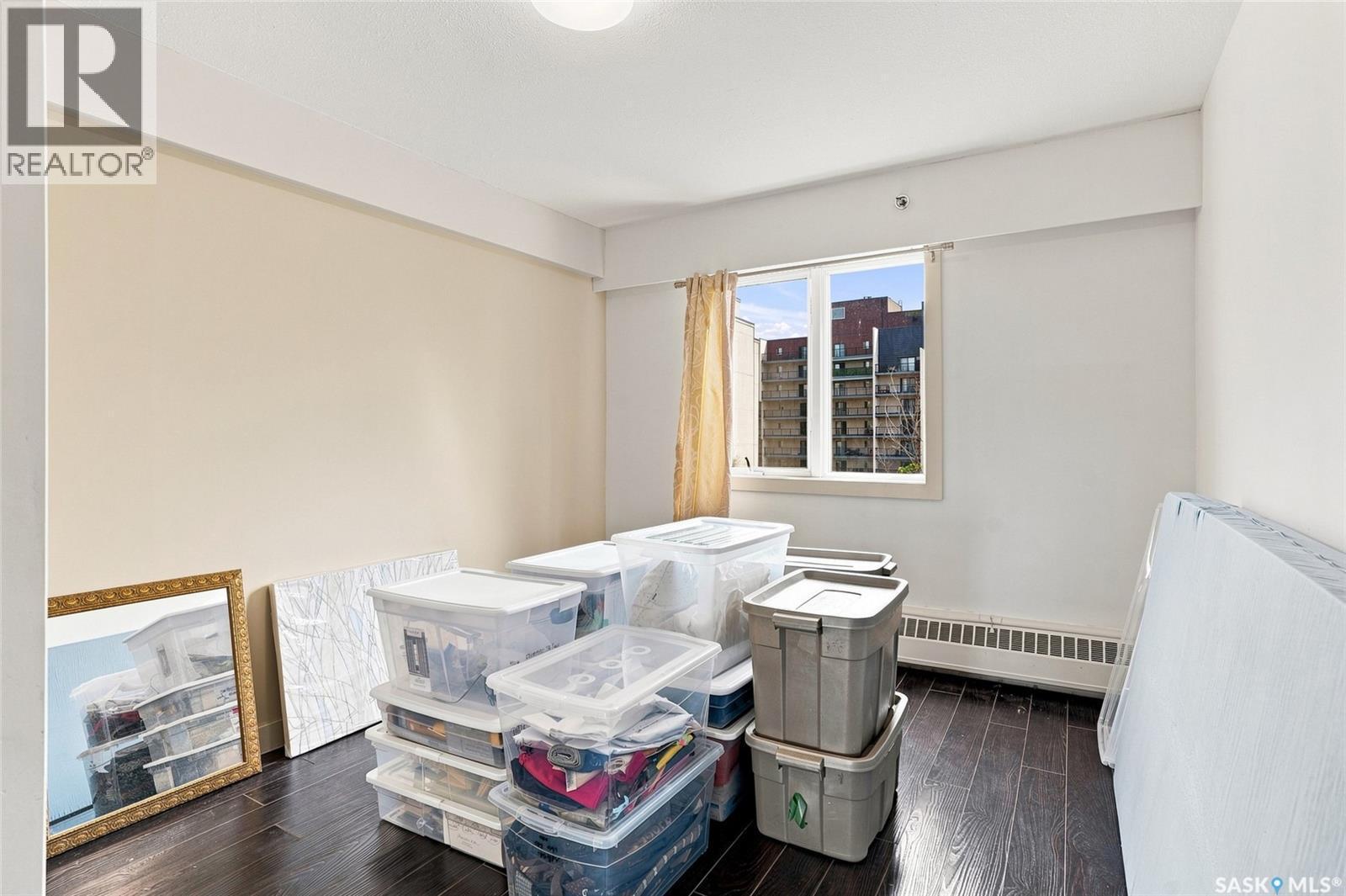 504 537 4Th Avenue N, Saskatoon, SK - Indoor