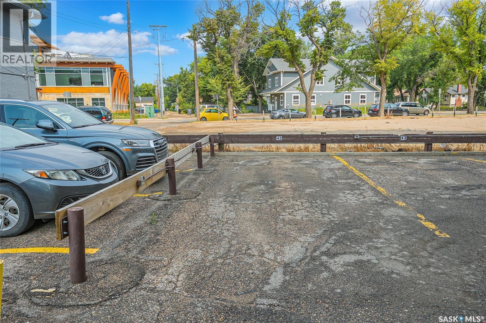 504 537 4Th Avenue N, Saskatoon, SK - Outdoor