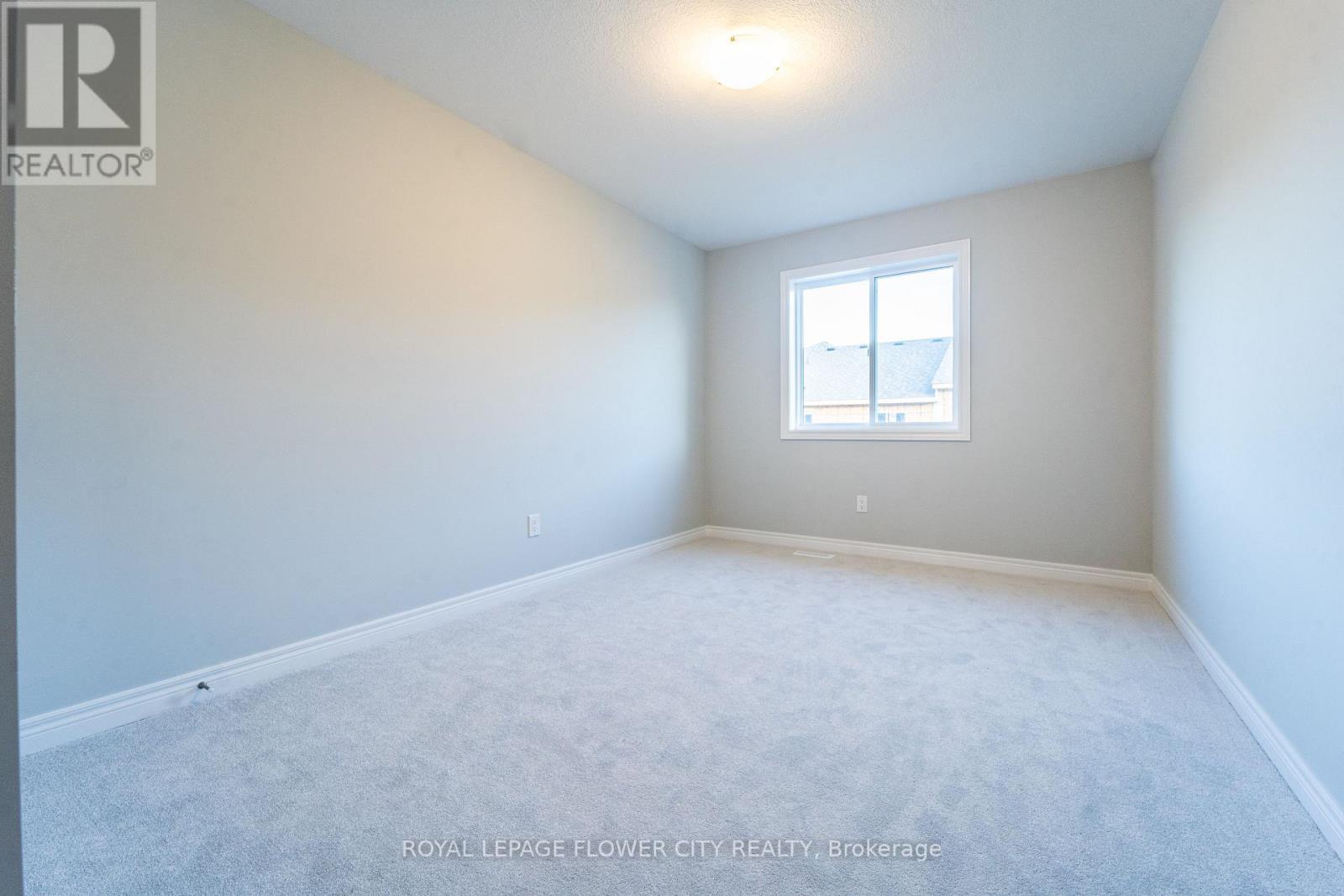 413 16Th Street E, Hamilton, ON - Indoor Photo Showing Other Room