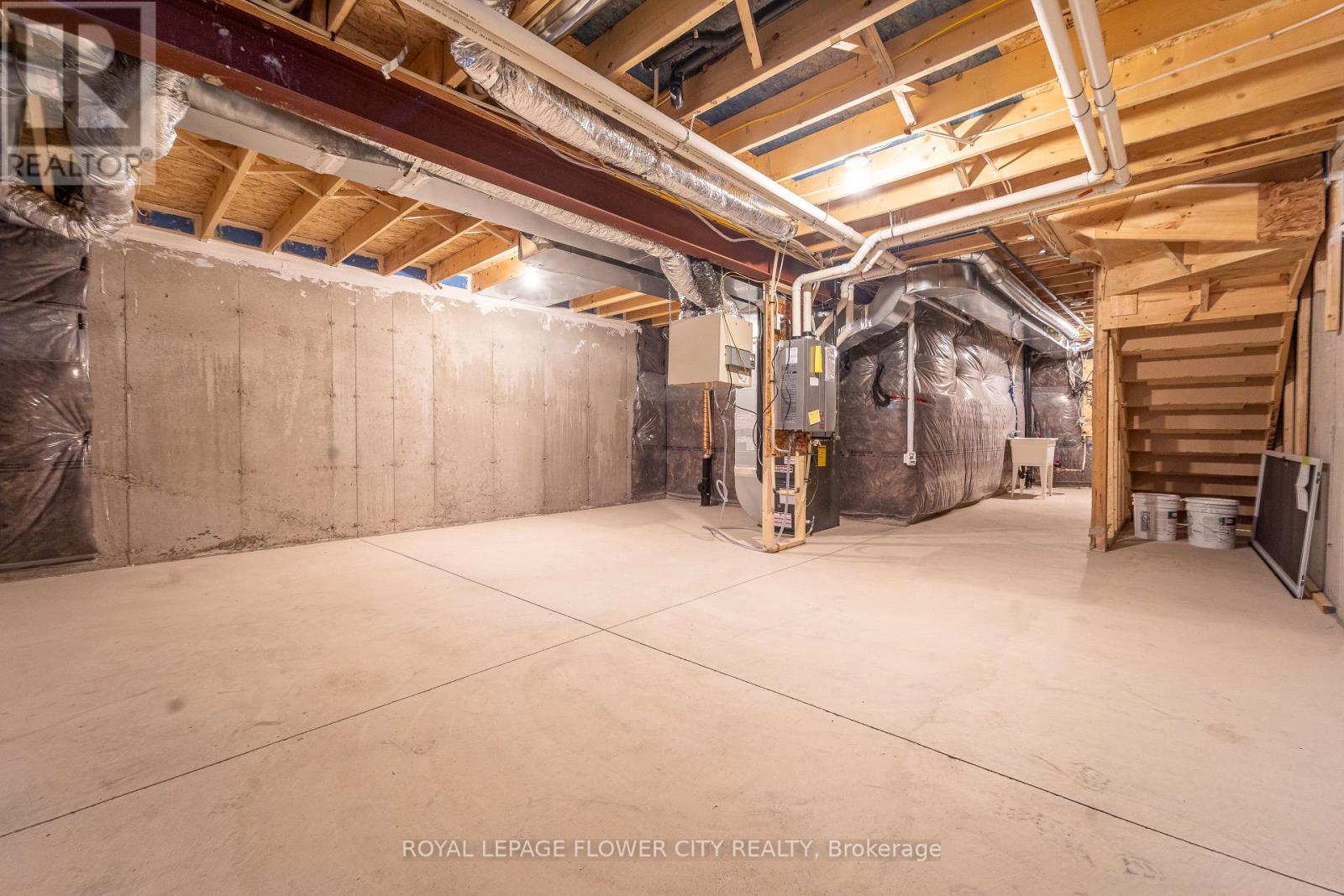 413 16Th Street E, Hamilton, ON - Indoor Photo Showing Basement