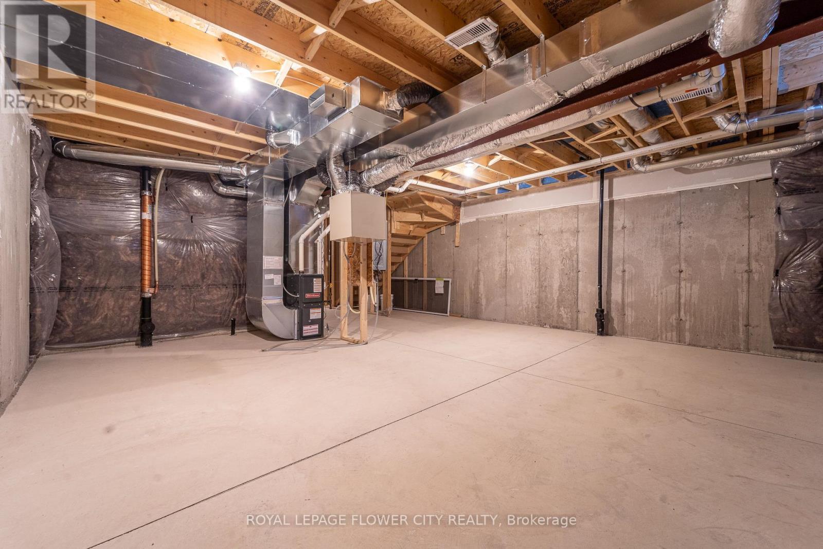 413 16Th Street E, Hamilton, ON - Indoor Photo Showing Basement