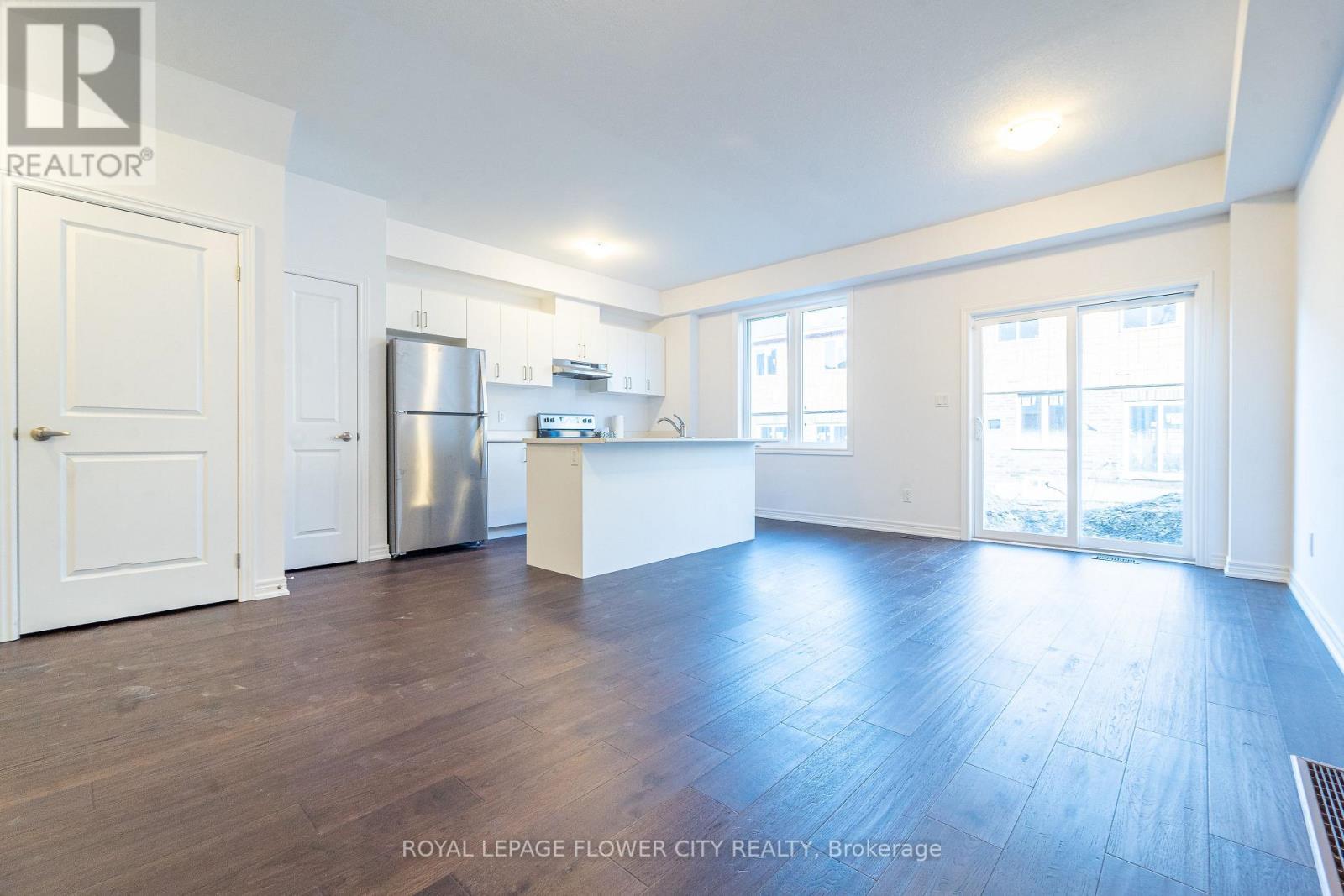 413 16Th Street E, Hamilton, ON - Indoor Photo Showing Kitchen