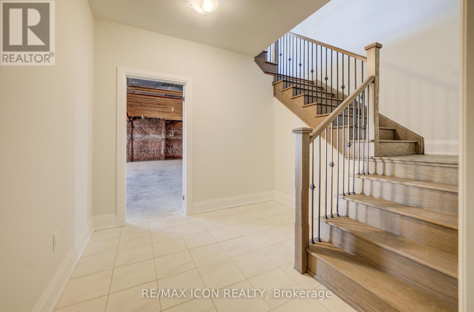 55 William Crisp Drive E, Caledon, ON - Indoor Photo Showing Other Room