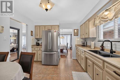 49 Brookstream Court, Hamilton, ON - Indoor Photo Showing Kitchen With Double Sink