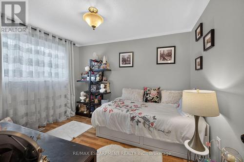 49 Brookstream Court, Hamilton, ON - Indoor Photo Showing Bedroom