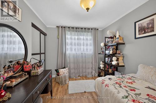 49 Brookstream Court, Hamilton, ON - Indoor Photo Showing Bedroom