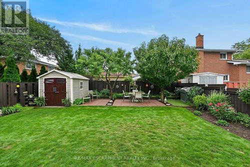 49 Brookstream Court, Hamilton, ON - Outdoor