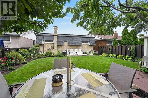 49 Brookstream Court, Hamilton, ON - Outdoor