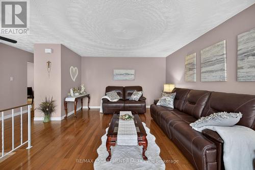49 Brookstream Court, Hamilton, ON - Indoor Photo Showing Living Room