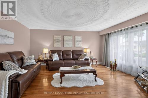 49 Brookstream Court, Hamilton, ON - Indoor Photo Showing Living Room