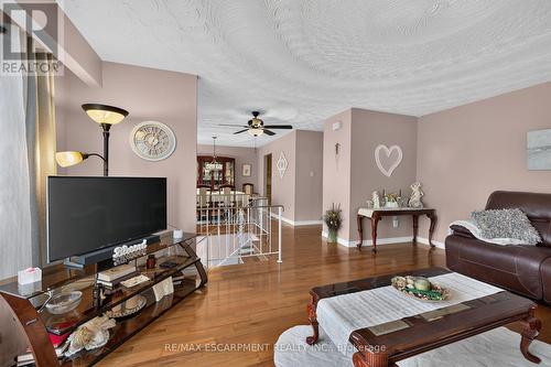 49 Brookstream Court, Hamilton, ON - Indoor Photo Showing Living Room