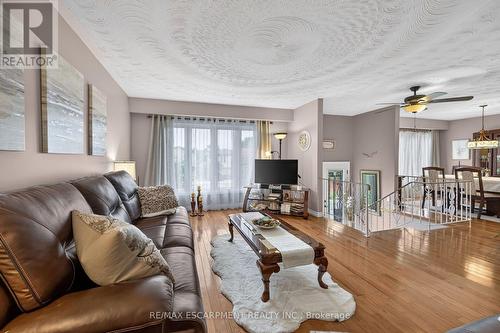 49 Brookstream Court, Hamilton, ON - Indoor Photo Showing Living Room