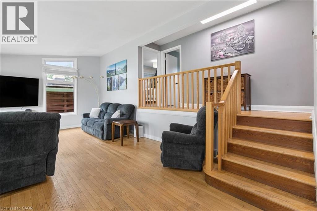 14 Cambridge Avenue, Kitchener, ON - Indoor