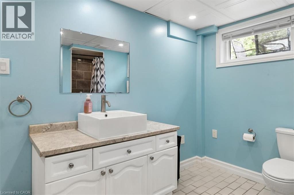 countertop - 14 Cambridge Avenue, Kitchener, ON - Indoor Photo Showing Bathroom