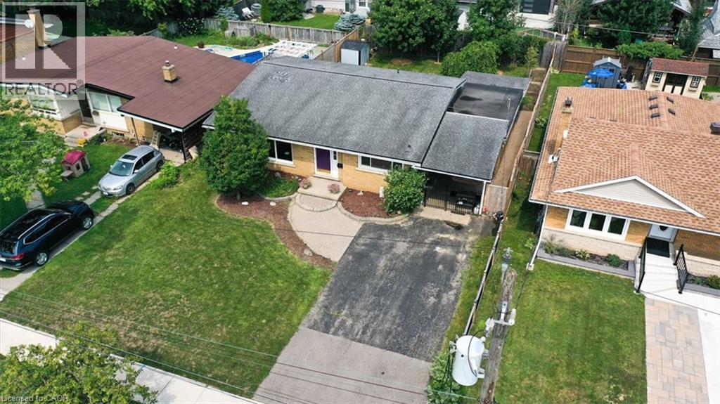 14 Cambridge Avenue, Kitchener, ON - Outdoor