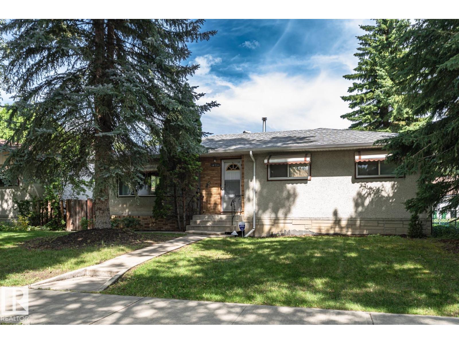 10726 70 Av Nw, Edmonton, AB