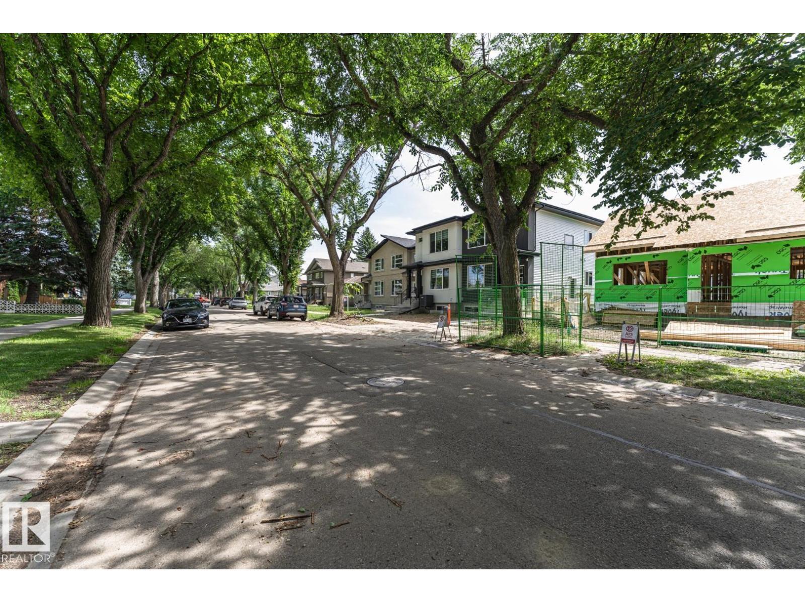 10726 70 Av Nw, Edmonton, AB