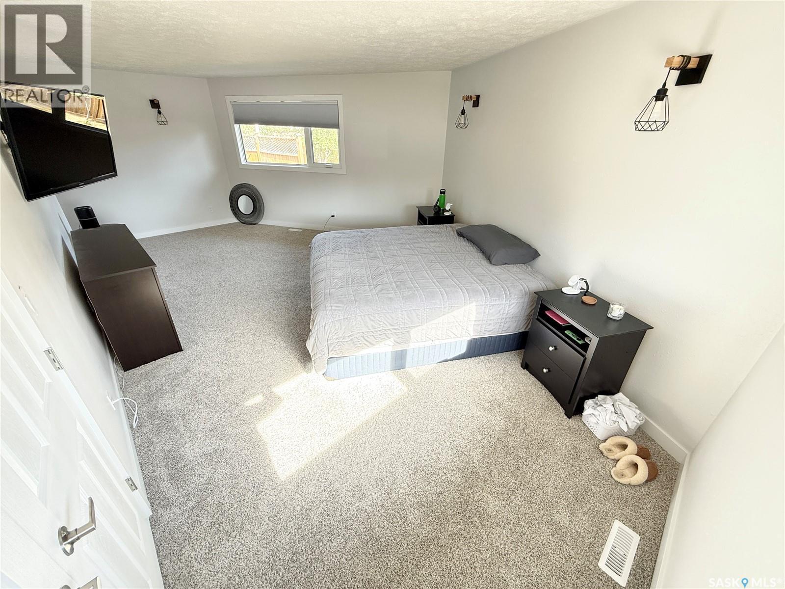 3 Mclelland Bay, Weyburn, SK - Indoor Photo Showing Bedroom