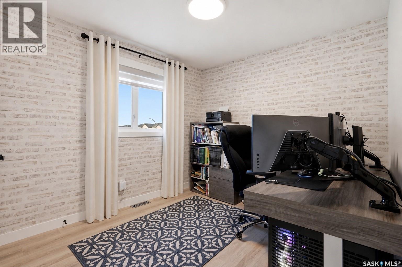 302 Chelsom Manor, Saskatoon, SK - Indoor