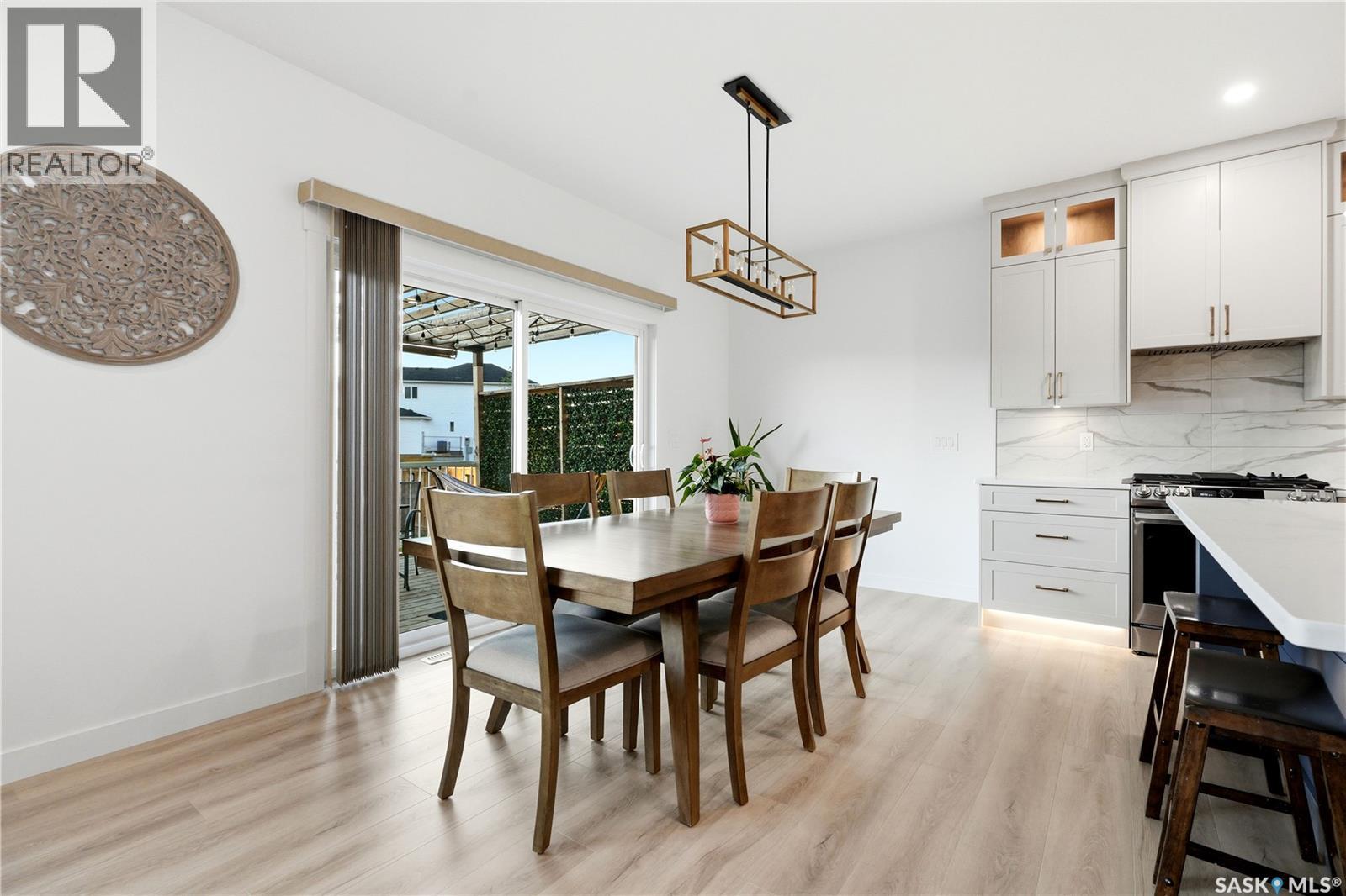 302 Chelsom Manor, Saskatoon, SK - Indoor Photo Showing Dining Room