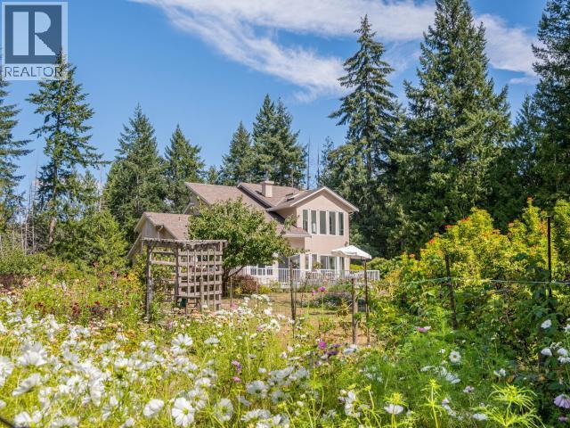 9350 Malaspina Rd, Powell River, BC - Outdoor