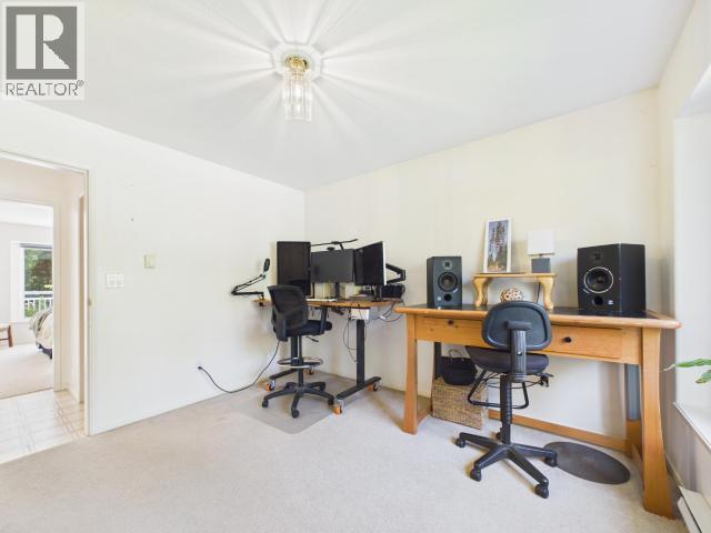 9350 Malaspina Rd, Powell River, BC - Indoor Photo Showing Office