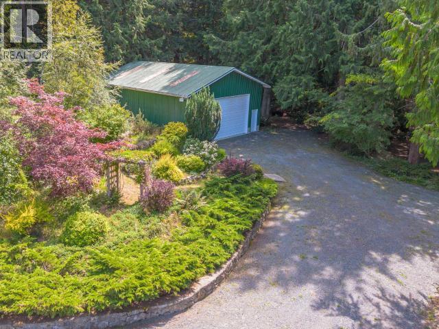 9350 Malaspina Rd, Powell River, BC - Outdoor