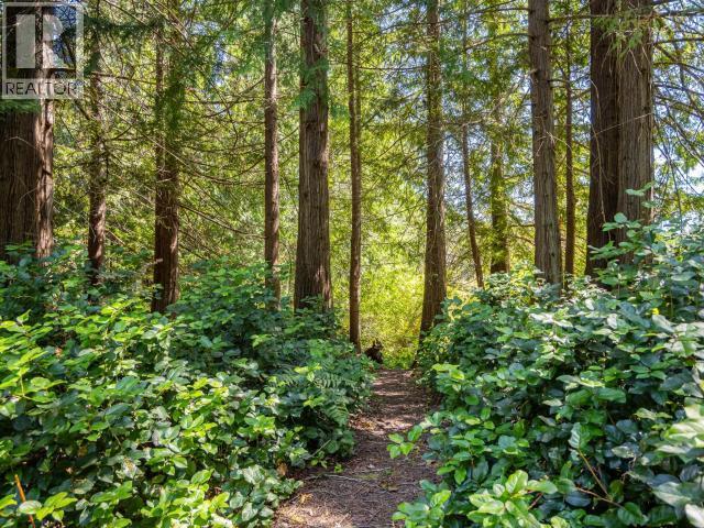 9350 Malaspina Rd, Powell River, BC - Outdoor