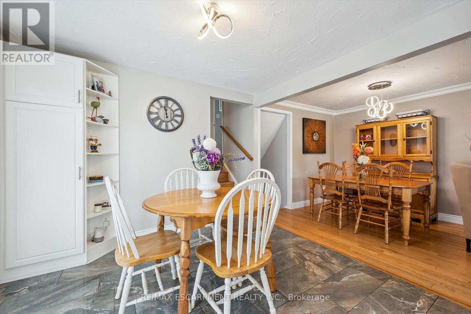 847 Doon Village Road, Kitchener, ON - Indoor Photo Showing Dining Room