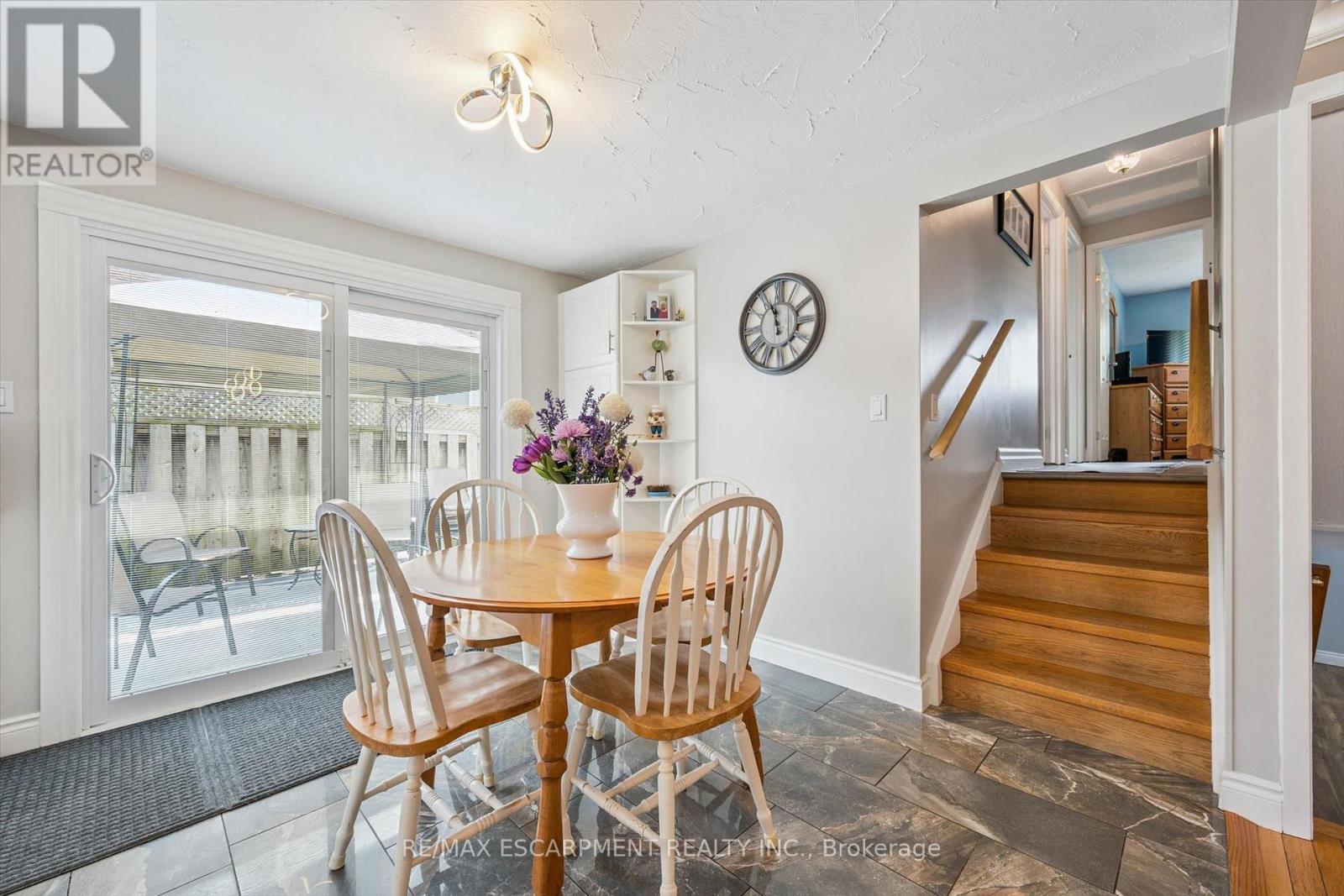 847 Doon Village Road, Kitchener, ON - Indoor Photo Showing Dining Room