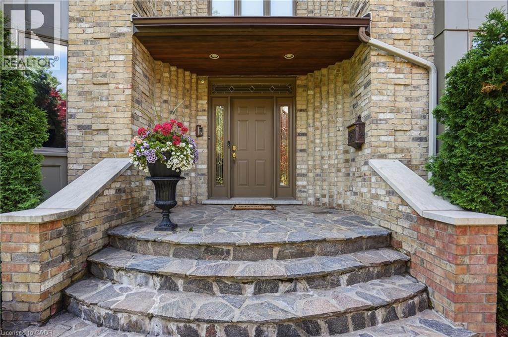 1121 Forestvale Drive, Burlington, ON - Outdoor With Deck Patio Veranda