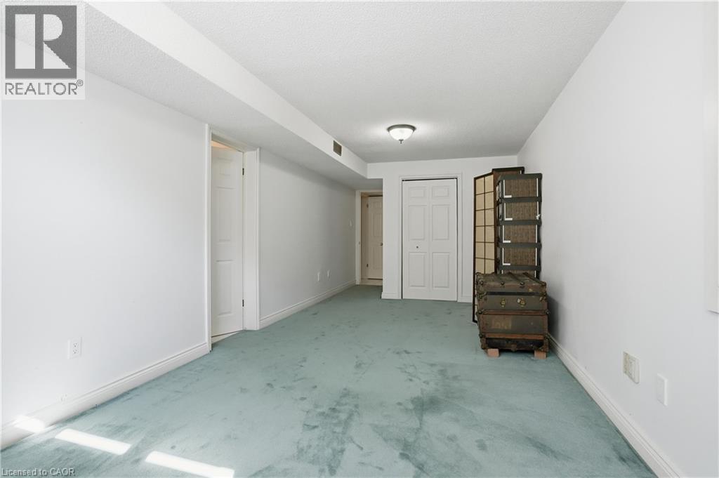 1121 Forestvale Drive, Burlington, ON - Indoor Photo Showing Other Room
