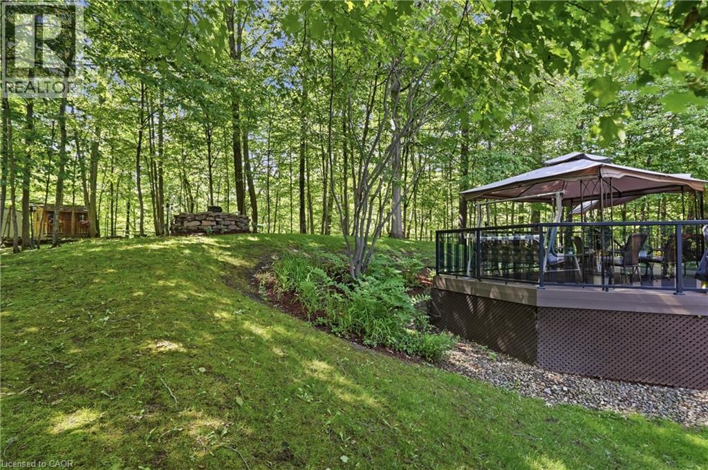 1121 Forestvale Drive, Burlington, ON - Outdoor