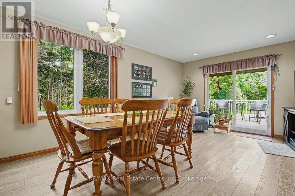 283 German School Road, Brant (Paris), ON - Indoor Photo Showing Dining Room