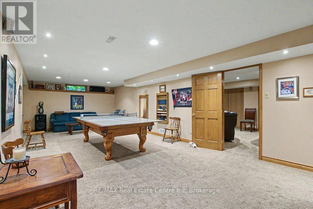 283 German School Road, Brant (Paris), ON - Indoor Photo Showing Other Room