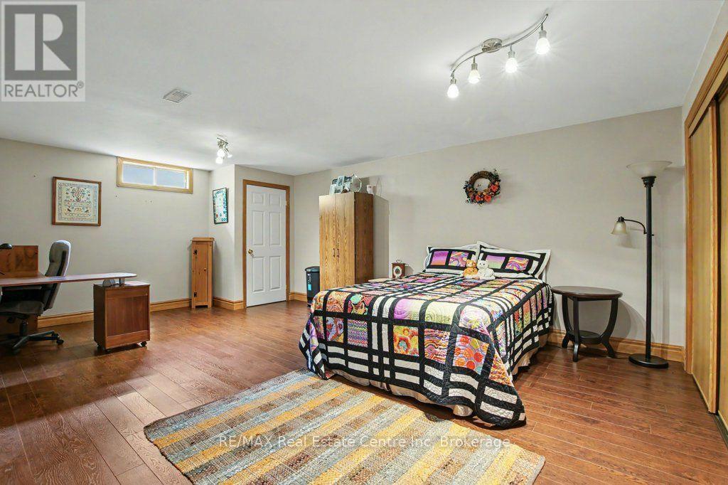 283 German School Road, Brant (Paris), ON - Indoor Photo Showing Bedroom