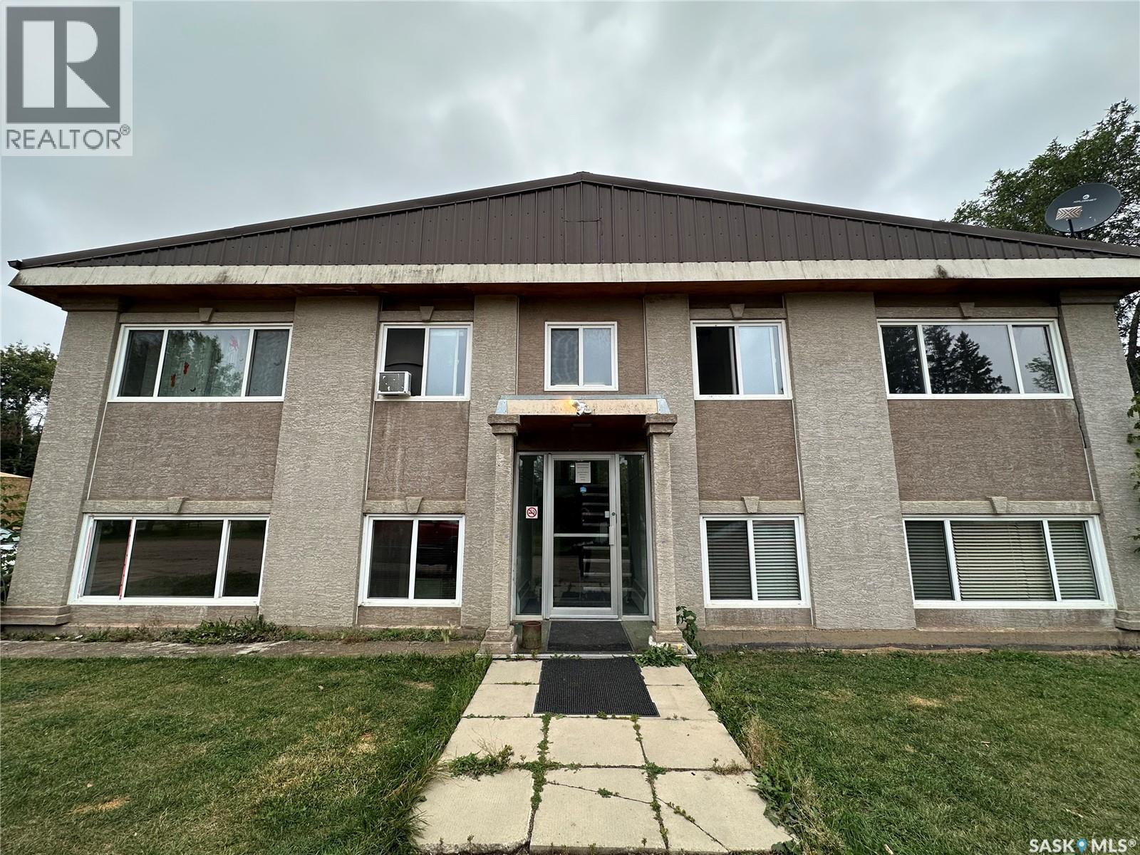 113 3Rd Street E, St. Walburg, SK - Outdoor
