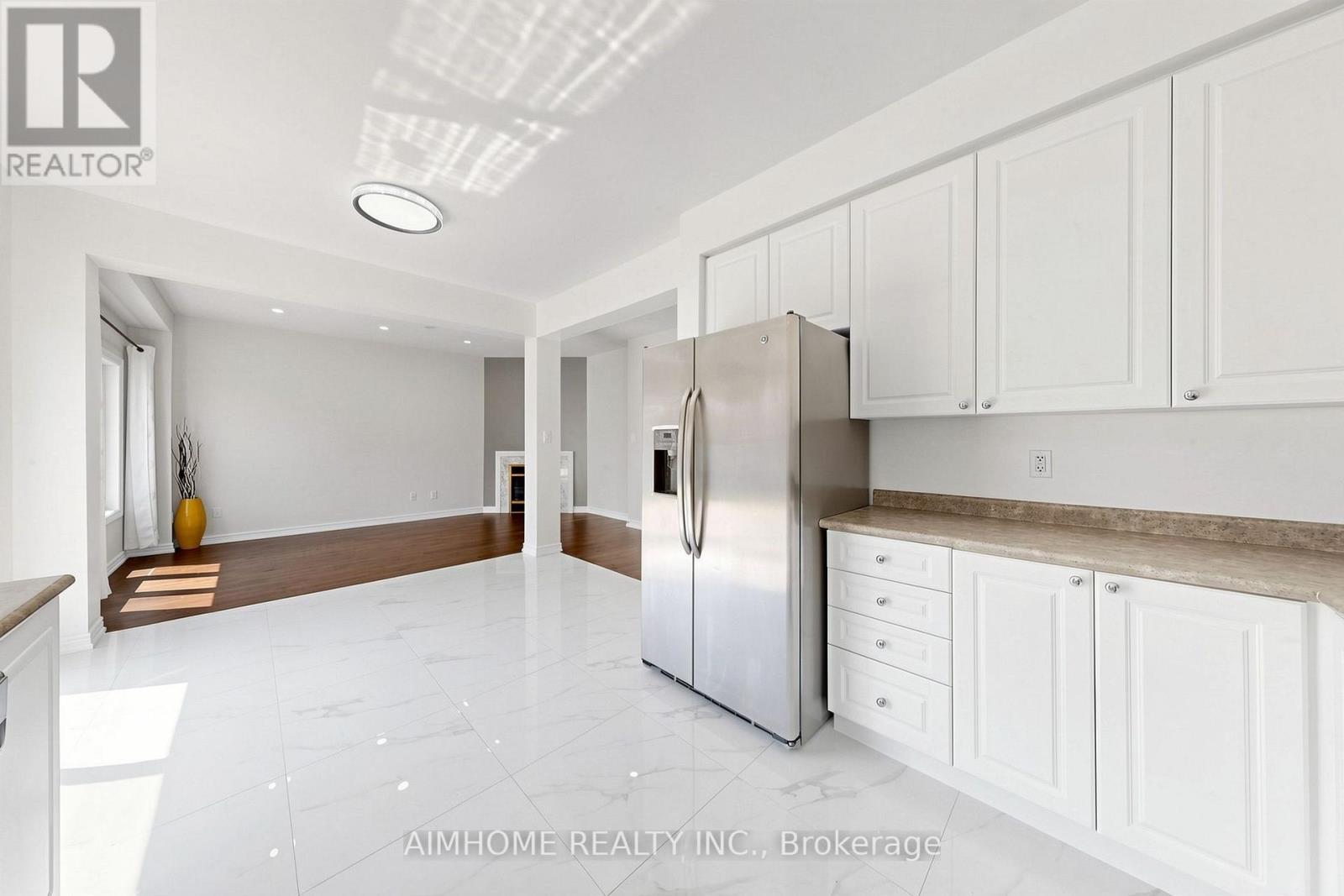 87 River Ridge Boulevard, Aurora, ON - Indoor