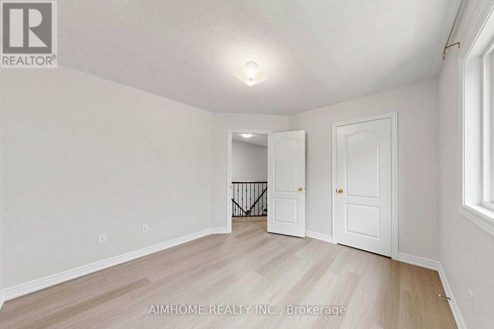 87 River Ridge Boulevard, Aurora, ON - Indoor Photo Showing Other Room