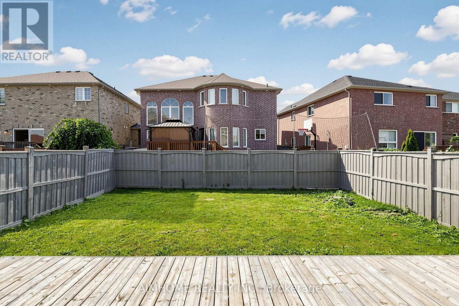 87 River Ridge Boulevard, Aurora, ON - Outdoor