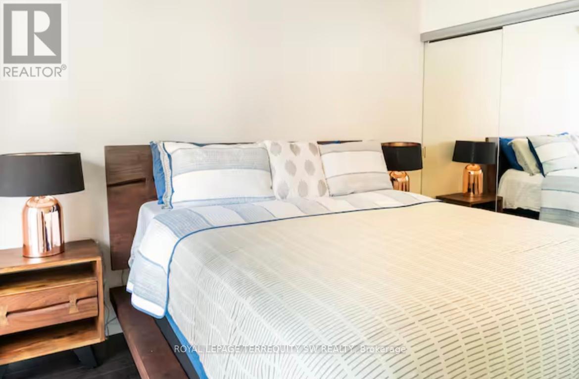 2012 - 8 The Esplanade, Toronto, ON - Indoor Photo Showing Bedroom