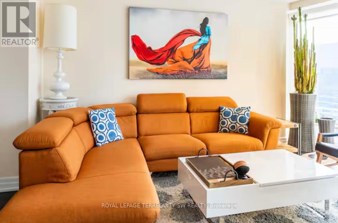 2012 - 8 The Esplanade, Toronto, ON - Indoor Photo Showing Living Room